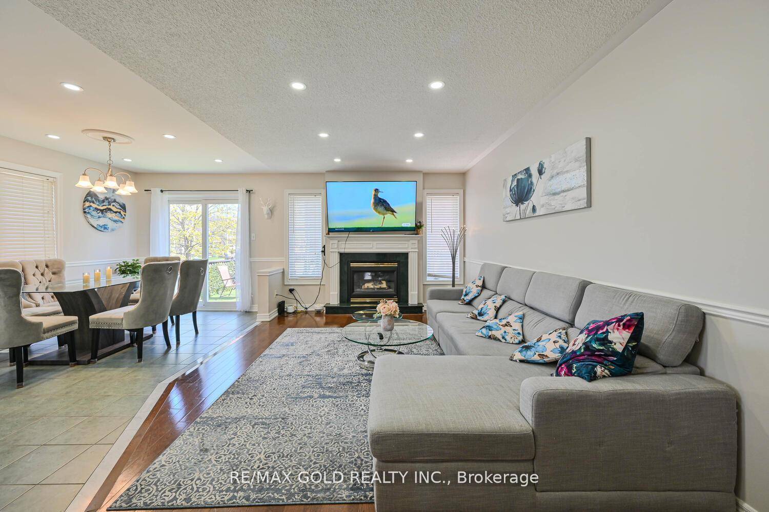 Welcome To This Stunning Bungalow In The Desirable Springdale Neighbourhood.