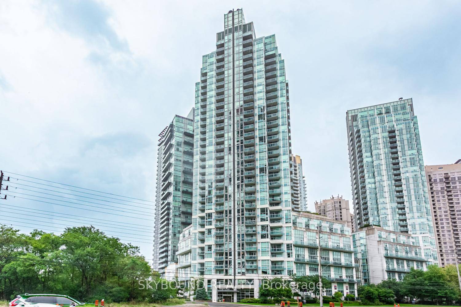 Rare upgraded and all inclusive unit, situated in the heart of City Centre.