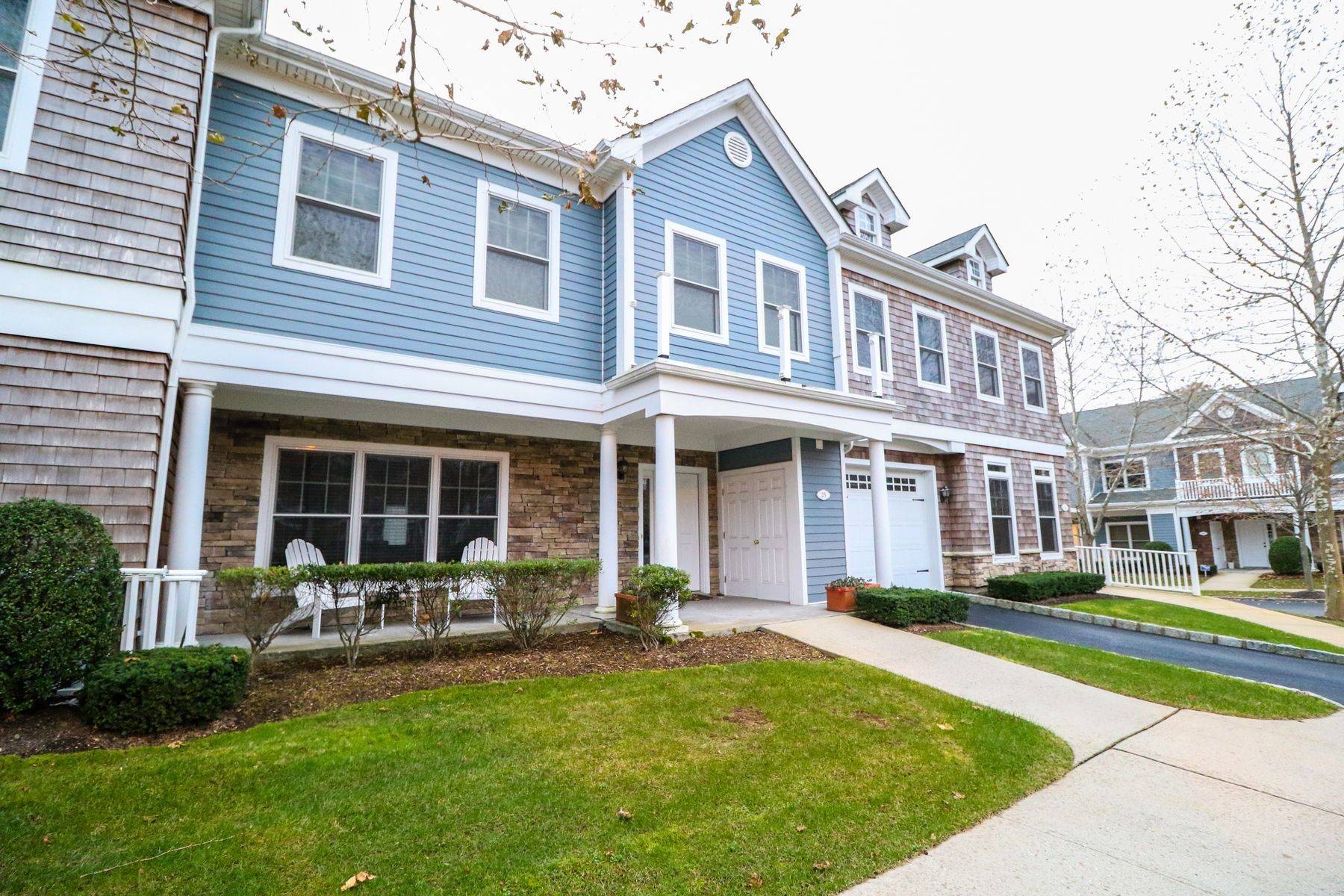 3 Bedroom Southampton Condo