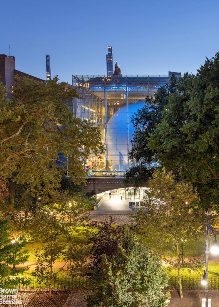 Timeless Elegance Meets Iconic Views.