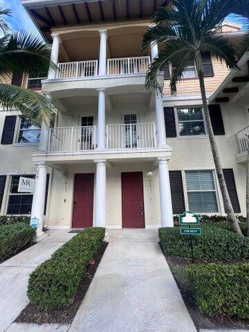 Stylish 3 story townhome in the heart of Abacoa !