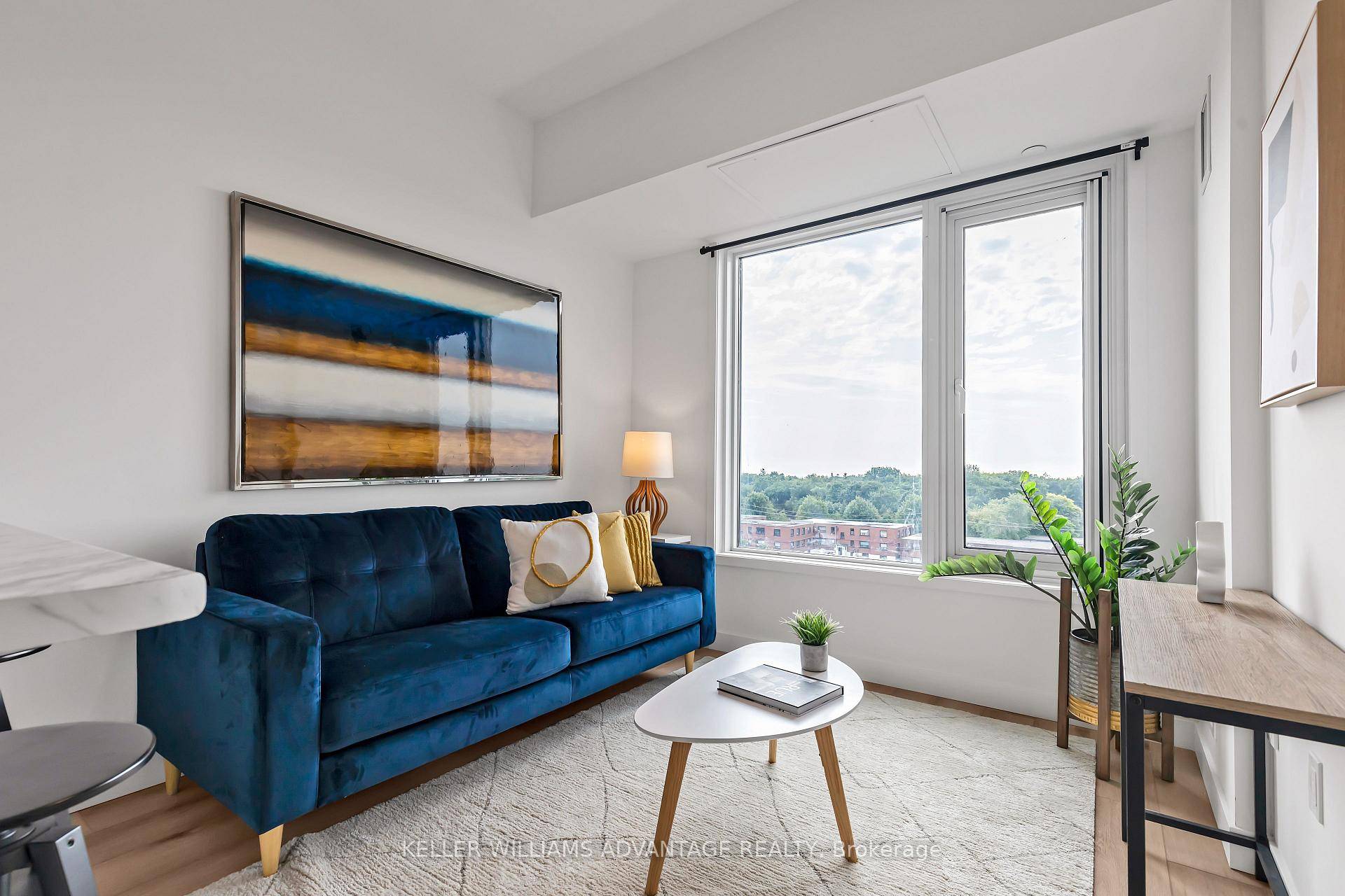 Other Units Available ! 1 bedroom, 1 bath unit in High end boutique building offers unparalleled access to TTC bus stops and the Scarborough GO station for a quick commute ...