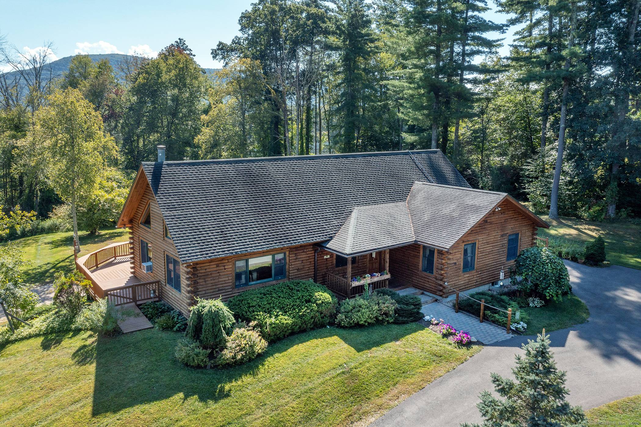This stunning 2, 299 sq ft log cabin inspired Beaver Mountain home on 4.