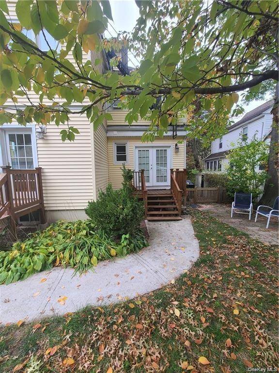 Ultra beautiful, large mint condition 2 bdrm on first floor of 2 family house.