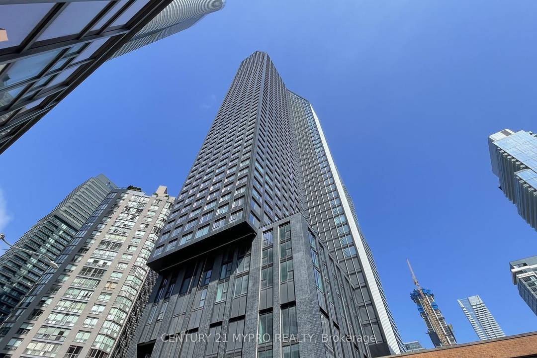 Welcome to this brand new luxury condo at 8 Wellesley, located right in the heart of downtown Toronto at Yonge amp ; Wellesley.