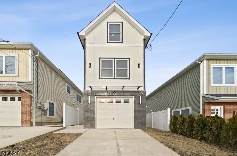 Welcome to 261 Winans Ave !