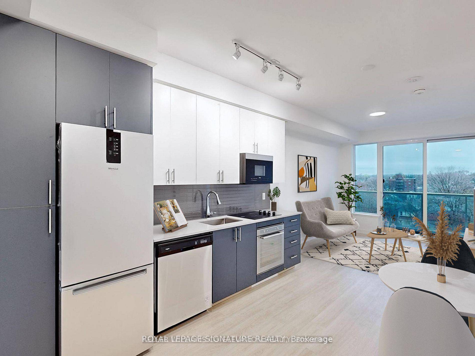 Sky high ceilings amp ; amazing layout !