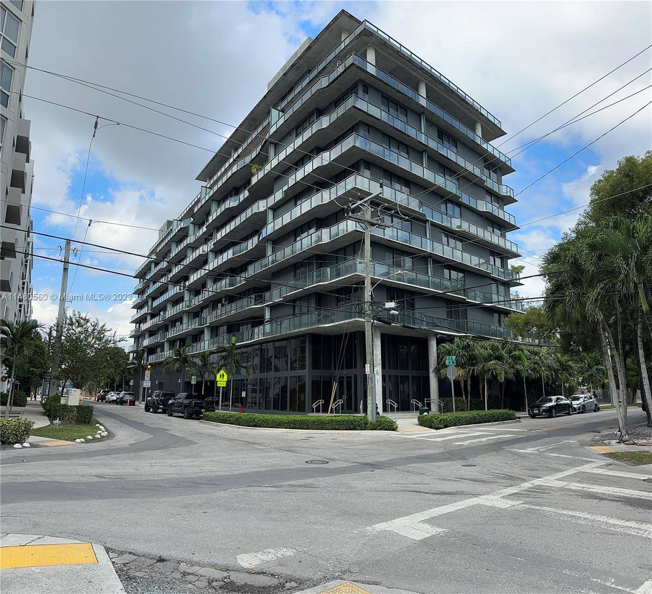 Gorgeous 3 Bedroom 3 Bath corner unit at Cassa Brickell !