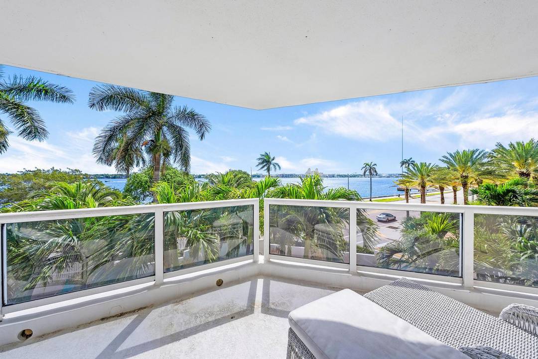 Enjoy stunning 180 degree serene views of the Intracoastal Waterway and Palm Beach Island from this exceptional residence in the exclusive boutique building Villa del Lago.