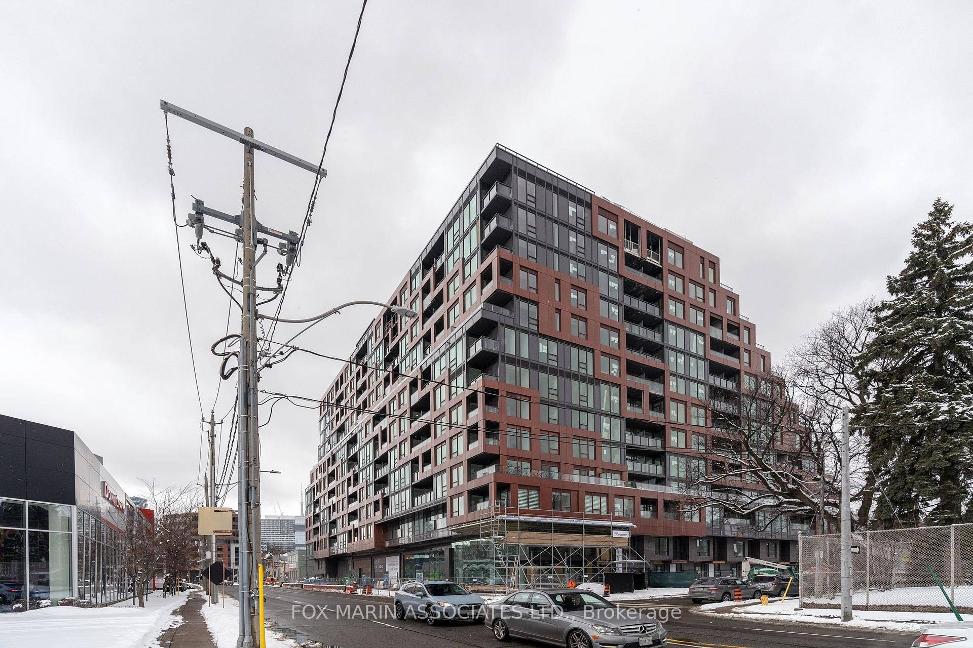Discover this brand new 1 bedroom den condo at 28 Eastern Condos, perfectly situated in the vibrant Canary District, a community known for its pedestrian friendly streets, parks, and top ...