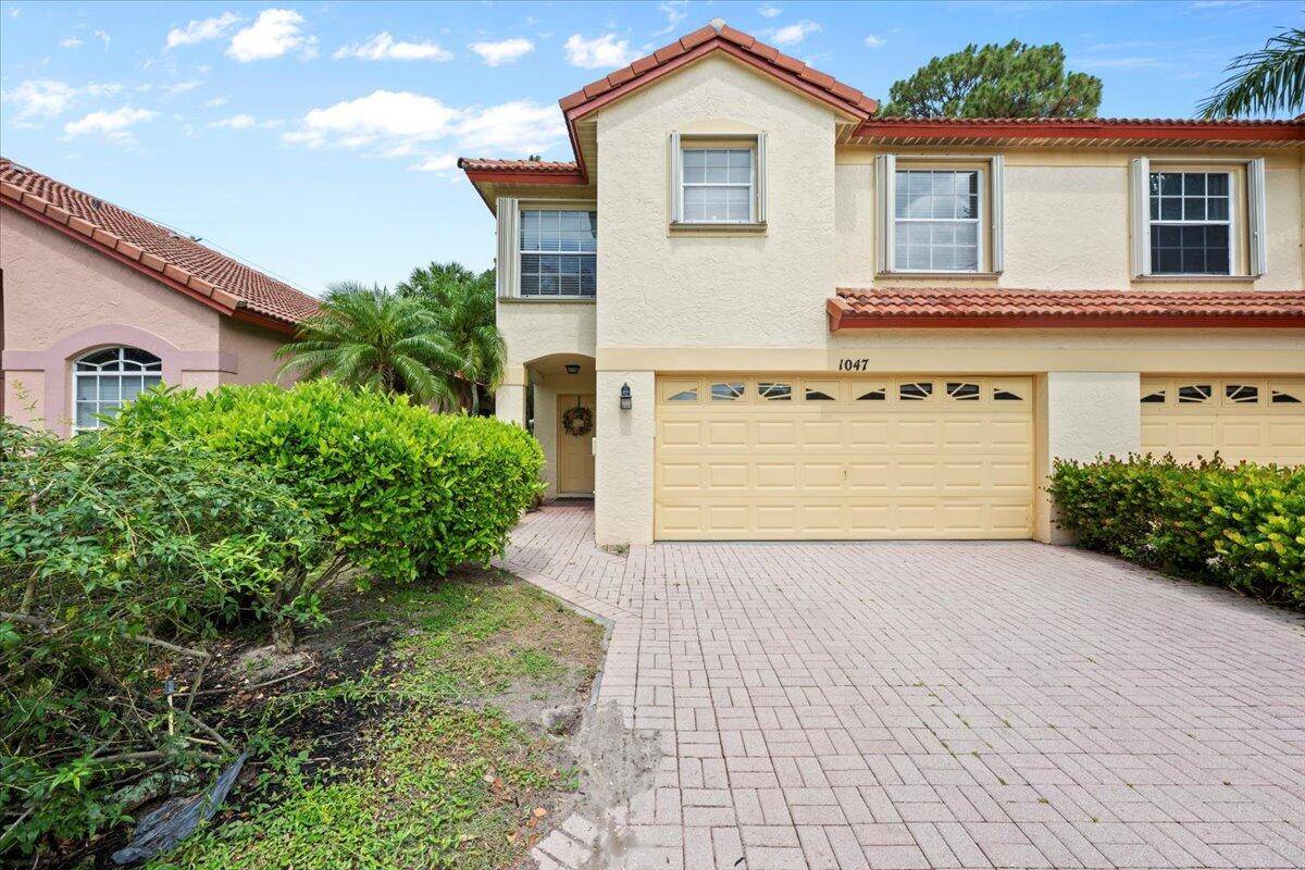This model doesn't come on the market often in Woodbine.