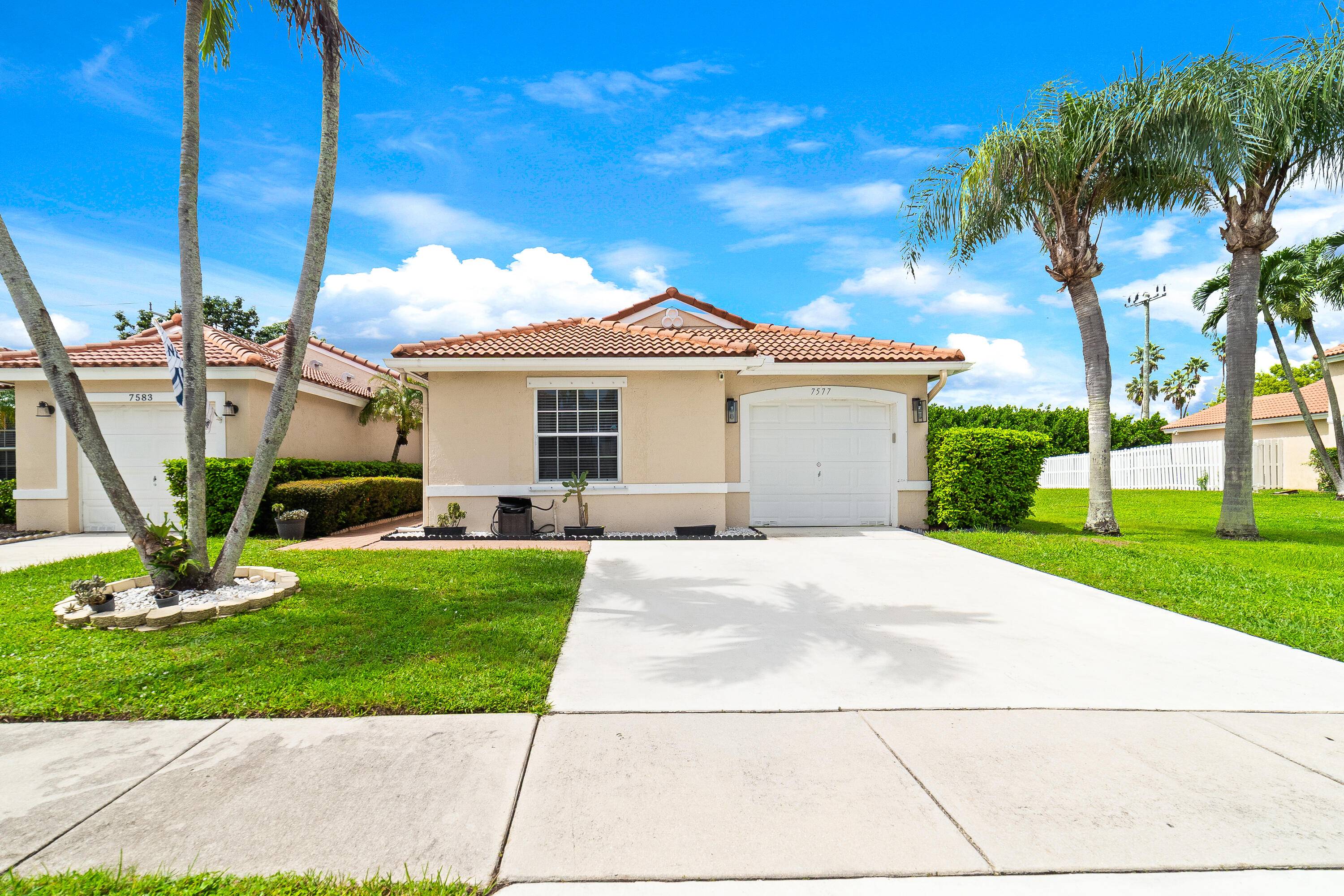 Welcome to this 3 bedroom, 2 bath Corner townhouse in Lake Charleston, offering a comfortable split floor plan that balances openness with privacy.