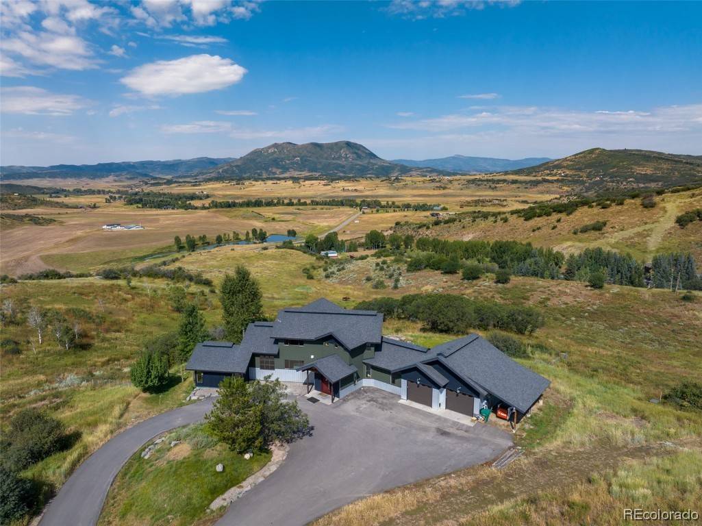 The name Giantview speaks for itself when you walk in this mountain contemporary home in the Elk River Valley.