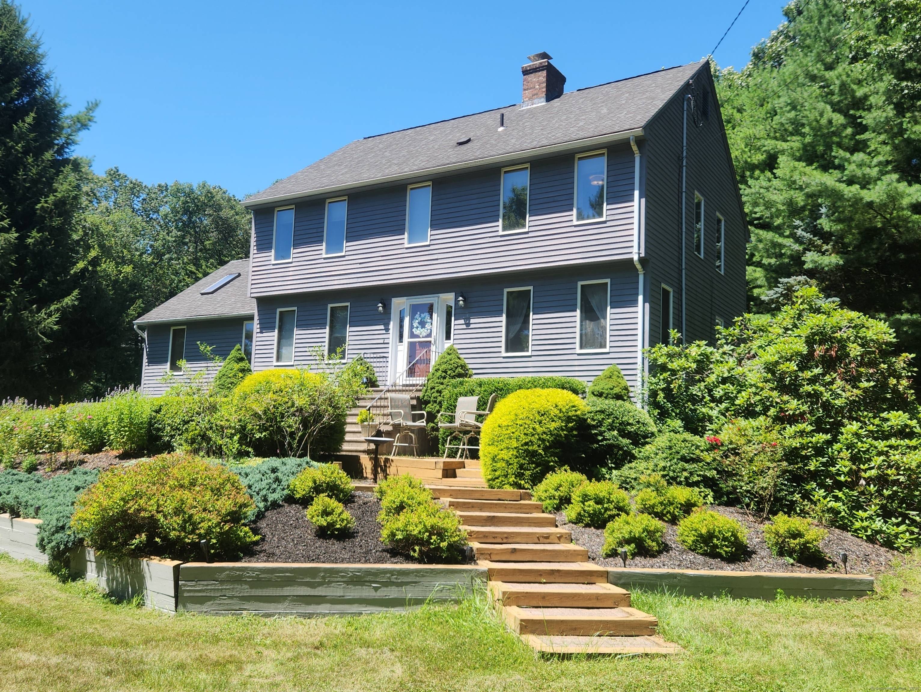 Wonderful contemporary Colonial style home located in the picturesque Ct Town of Avon.