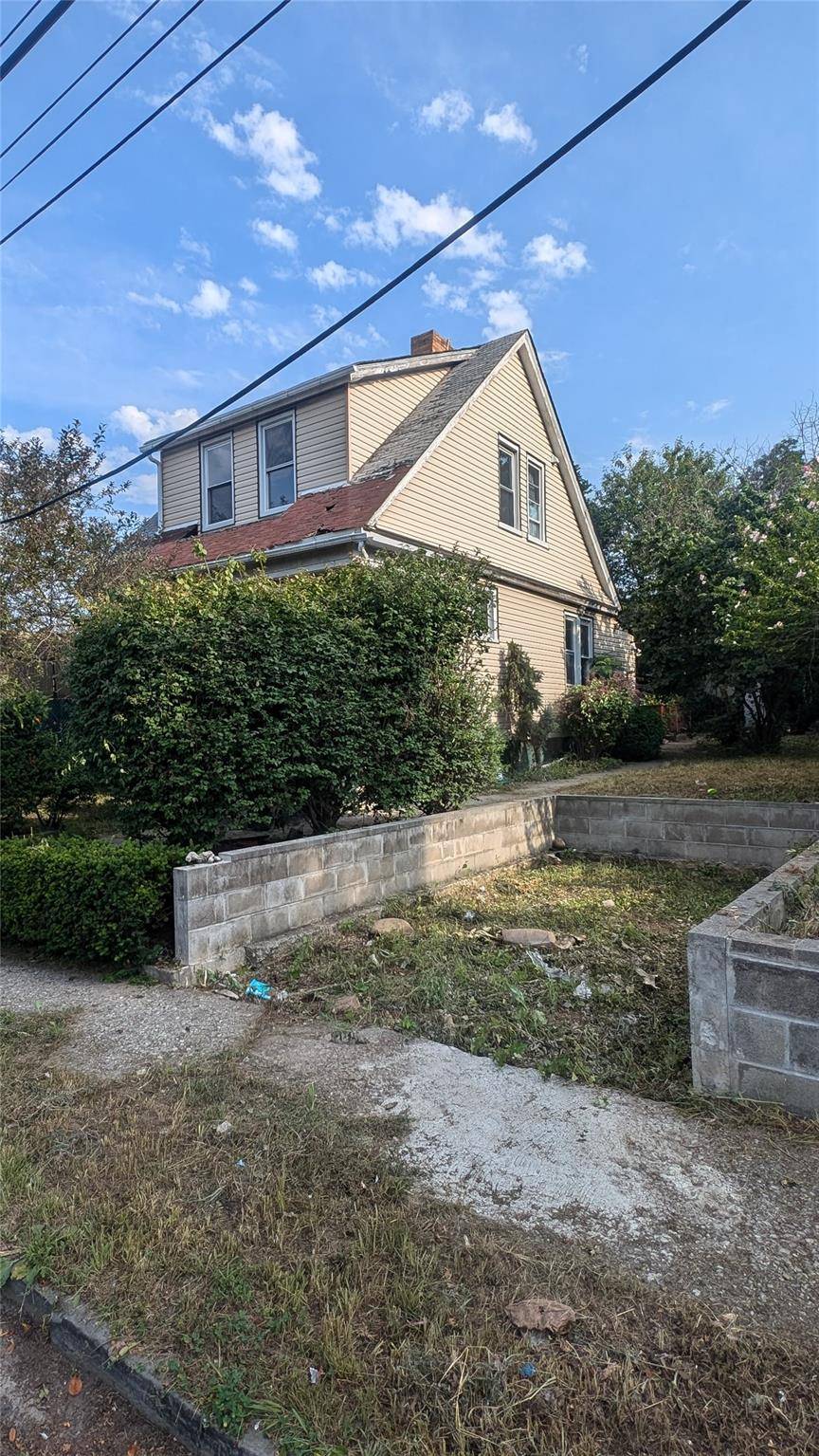 Investor Special Colonial Fixer Upper in Prime Yonkers Location !