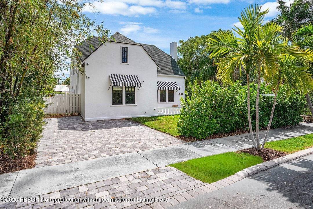 Discover a rare opportunity in West Palm Beach's sought after Northwood neighborhood.