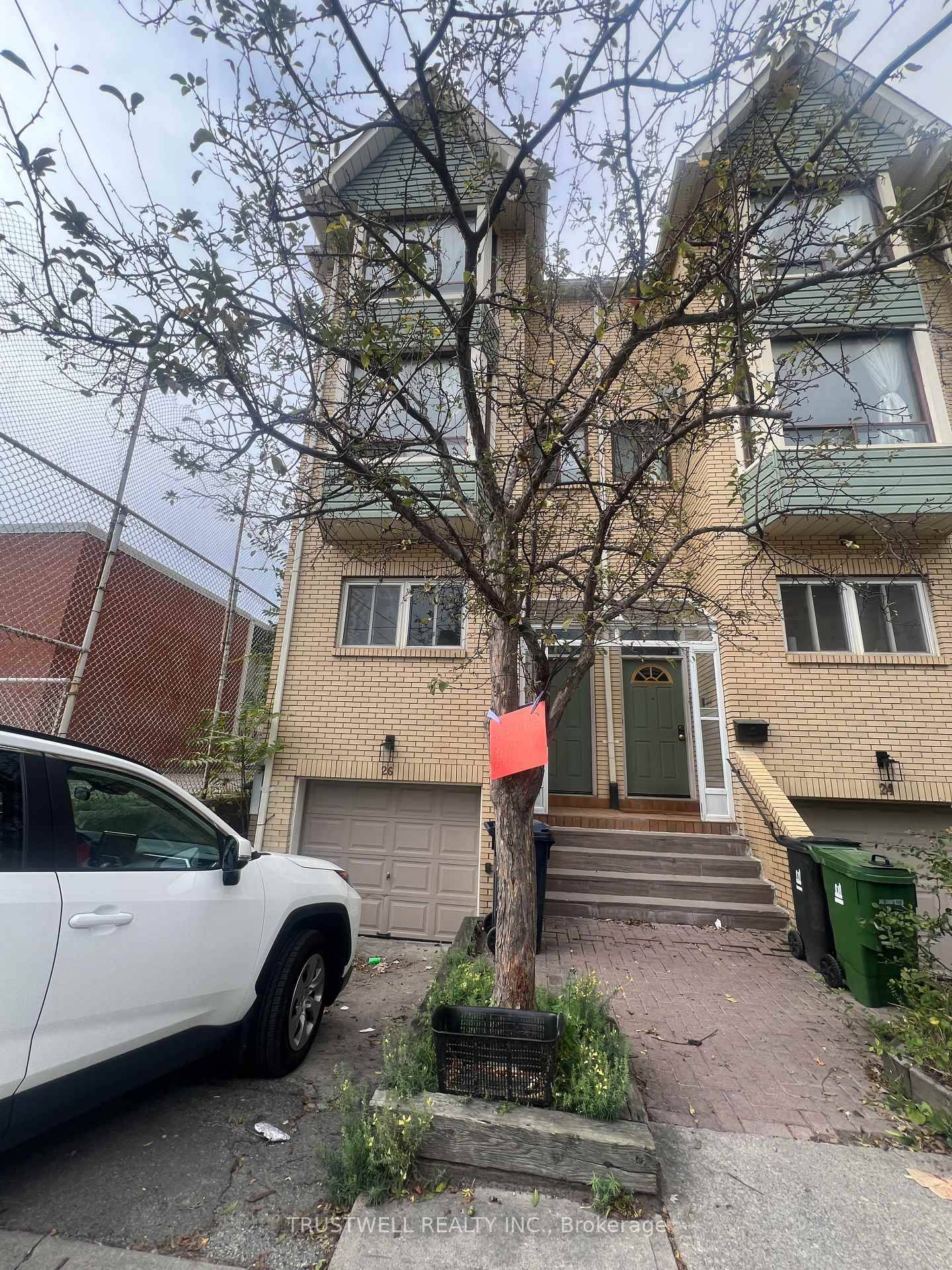 Prime downtown location !