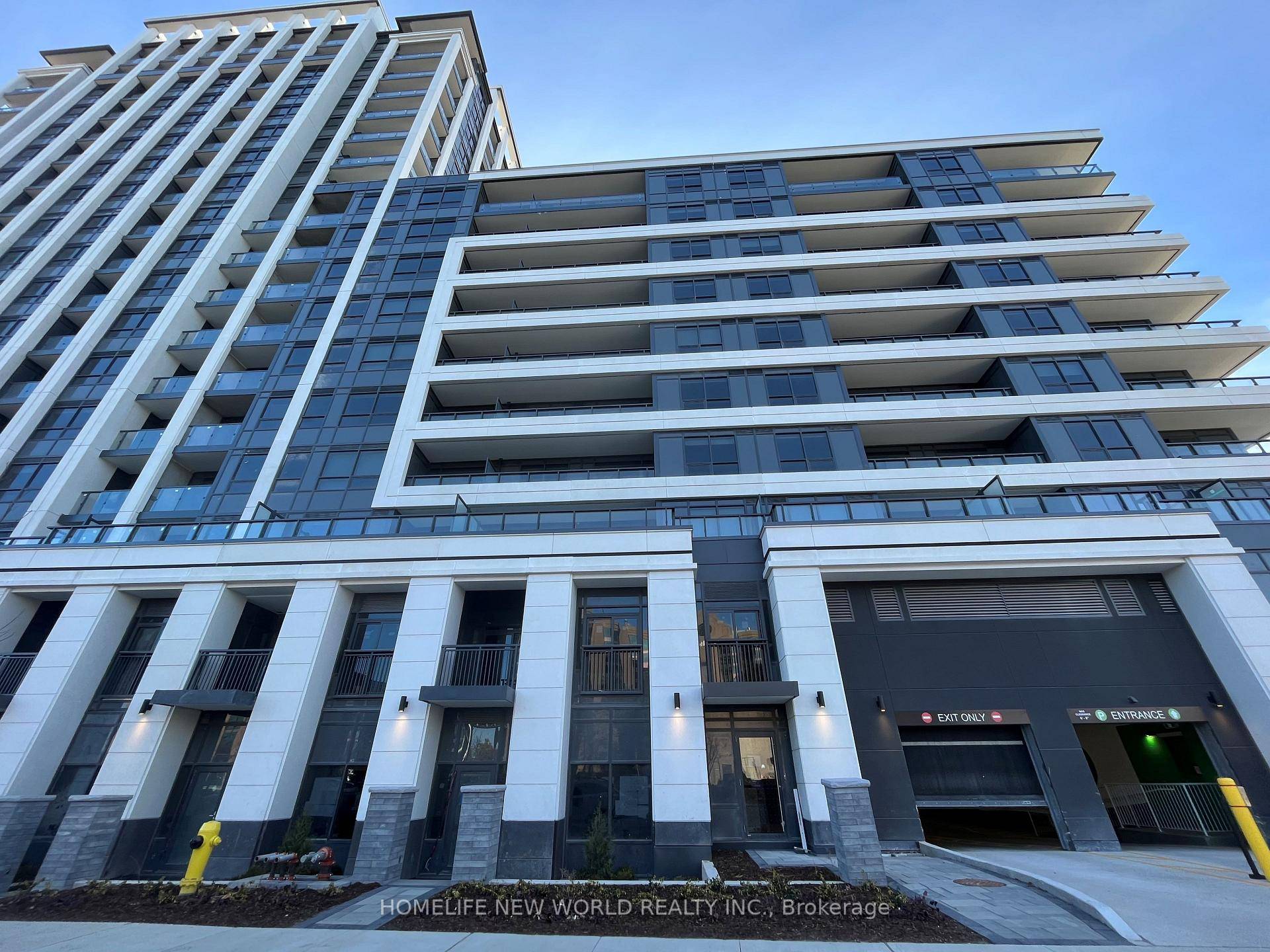 Stunning luxury building Vendome, best location in downtown Markham, Hilton hotel across the street, close to top ranking schools, York University Markham campus, supermarkets, plaza, shopping mall, office buildings, steps ...
