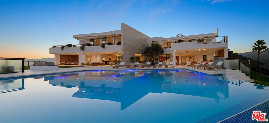 1204   Chickory Ln 9BR Brentwood La