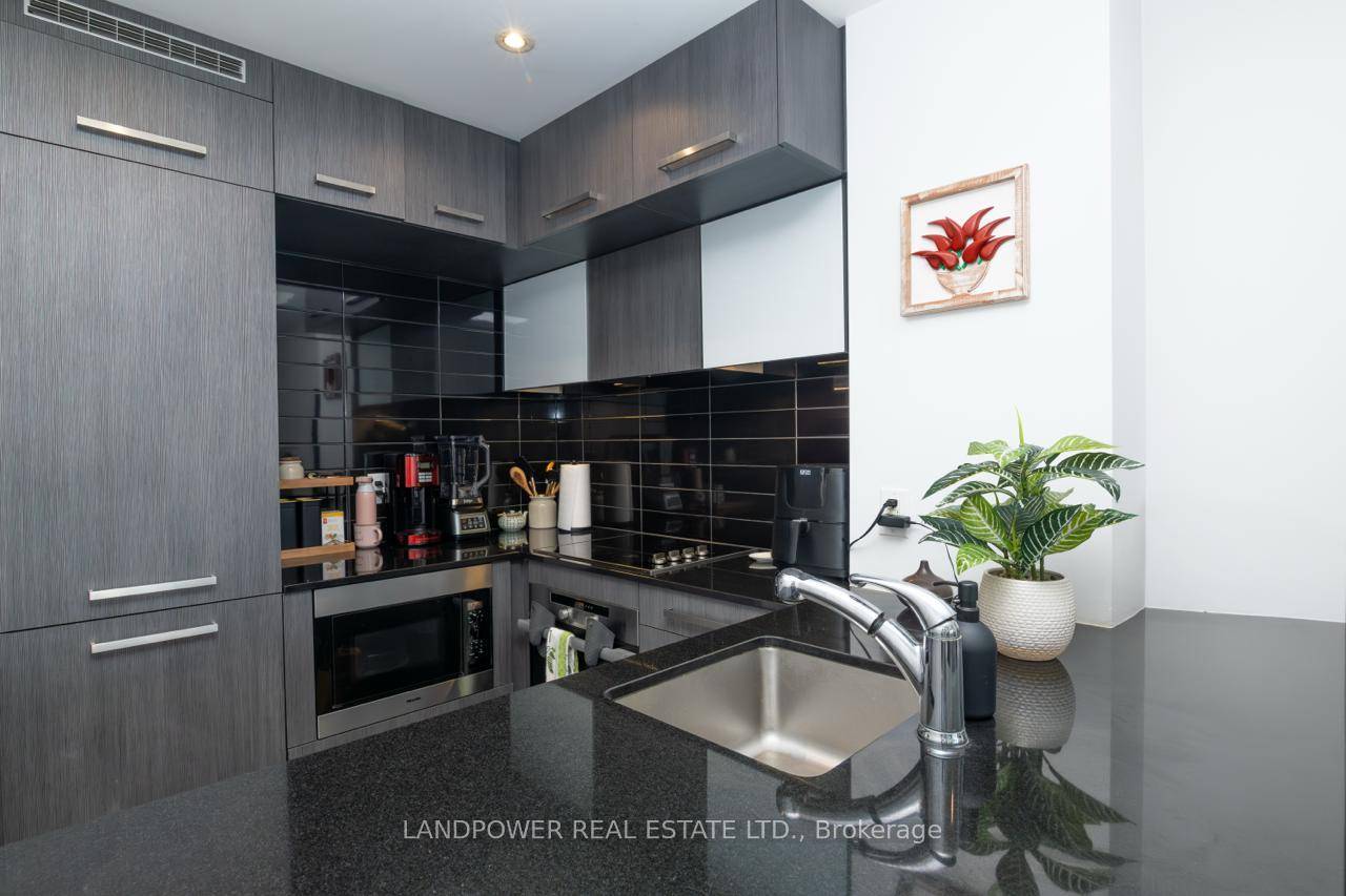 Stunning 1 bedroom suite in the iconic L Tower designed by world renowned architect Daniel Libeskind.