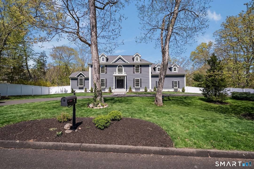 Discover 9 Sunset Ridge Drive, an elegant colonial residence constructed in 2015 and updated throughout 2024 2025.