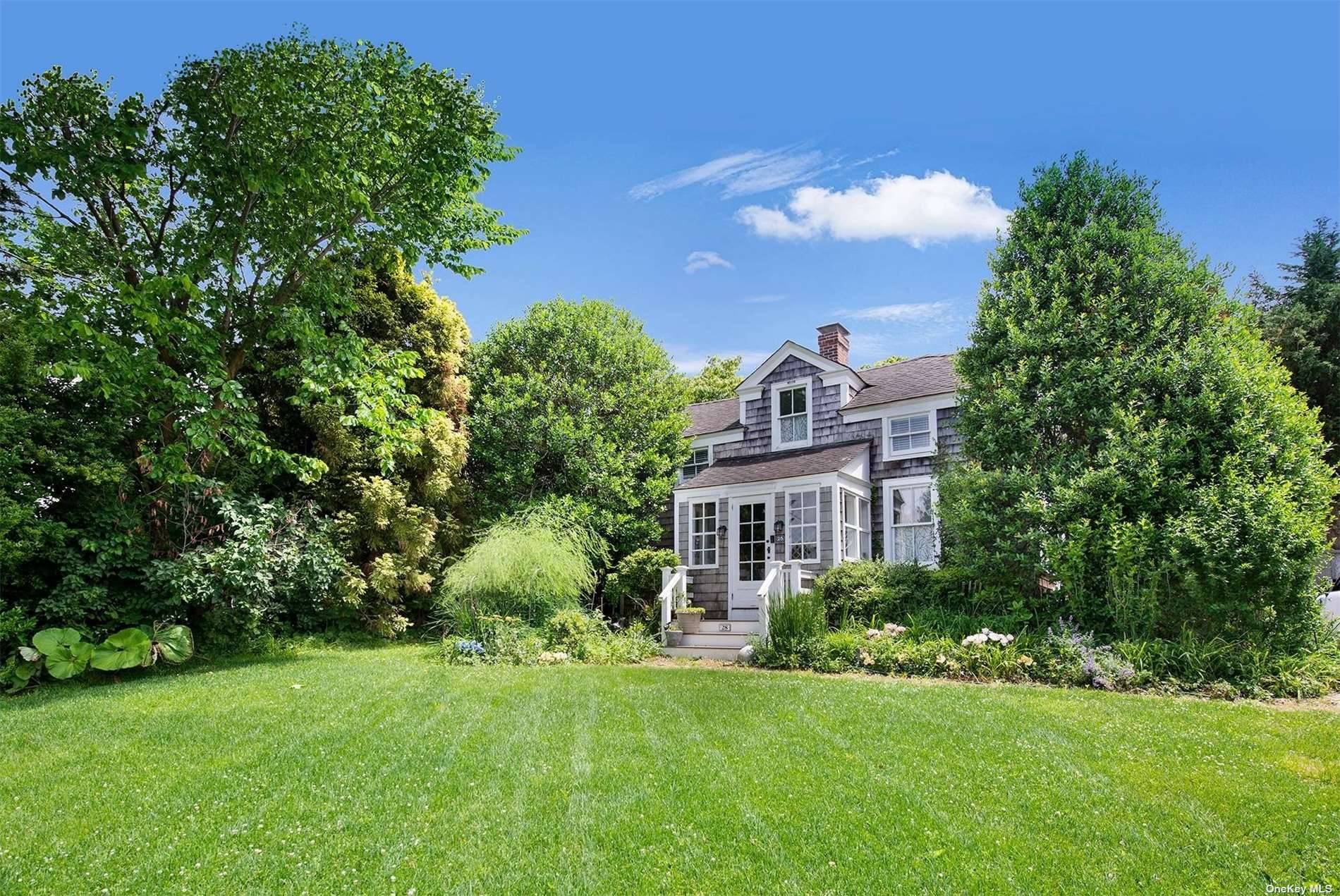 Located in the heart of Southampton Village, just a few blocks from renowned Main Street restaurants and shopping, sits a historic 3 bedroom shingle style home.