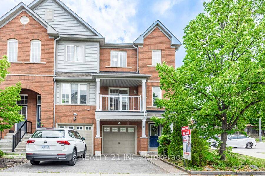 Location ! Location ! Move in Ready !