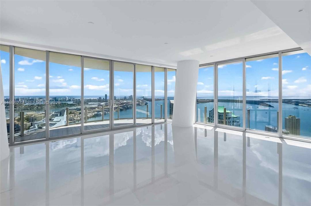 Exceptionally rare and offered unfurnished, this spectacular 4 bedroom, 5 bathroom plus powder room residence at the iconic Aston Martin Residences Miami delivers a truly unmatched waterfront lifestyle.