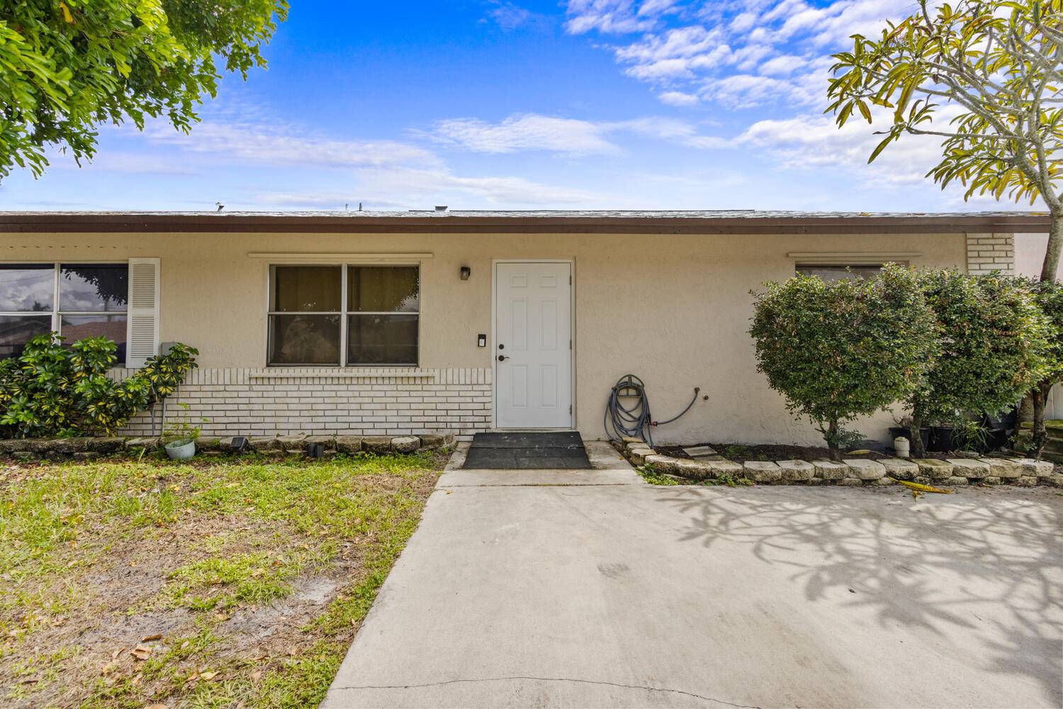 Welcome to 4963 Pilmco Court in West Palm Beach !