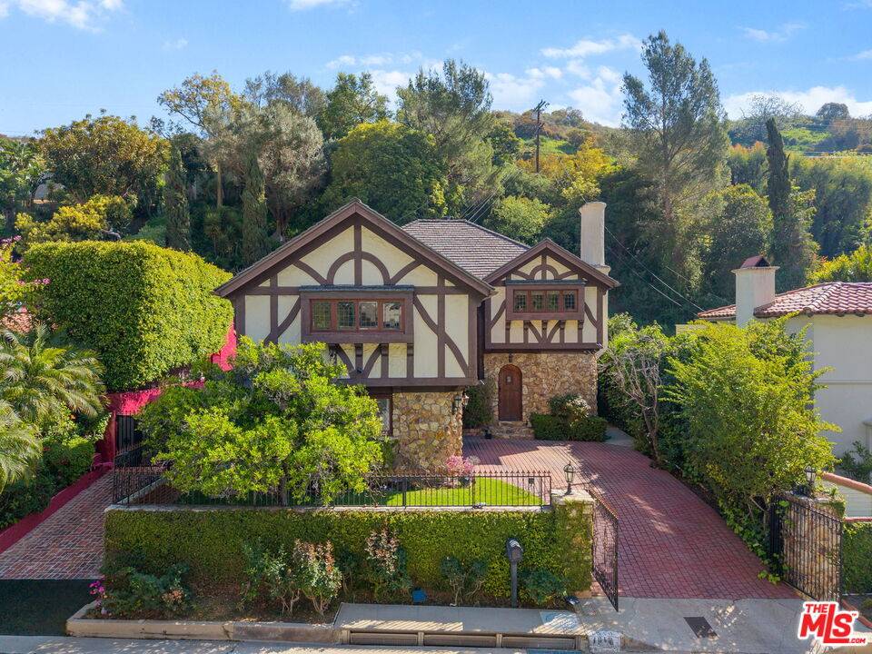 1610  N Beverly Dr 3BR Beverly Hills Post Office | B.H.P.O. La