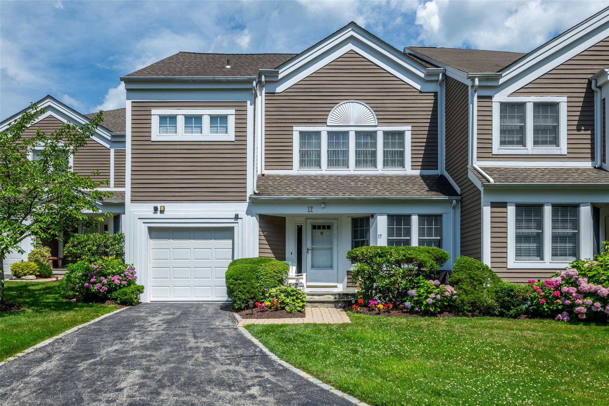Welcome to your new home in the picturesque Gedney Commons !