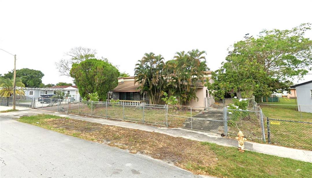 Rare development opportunity situated on an expansive 9, 000 Sq ft lot.