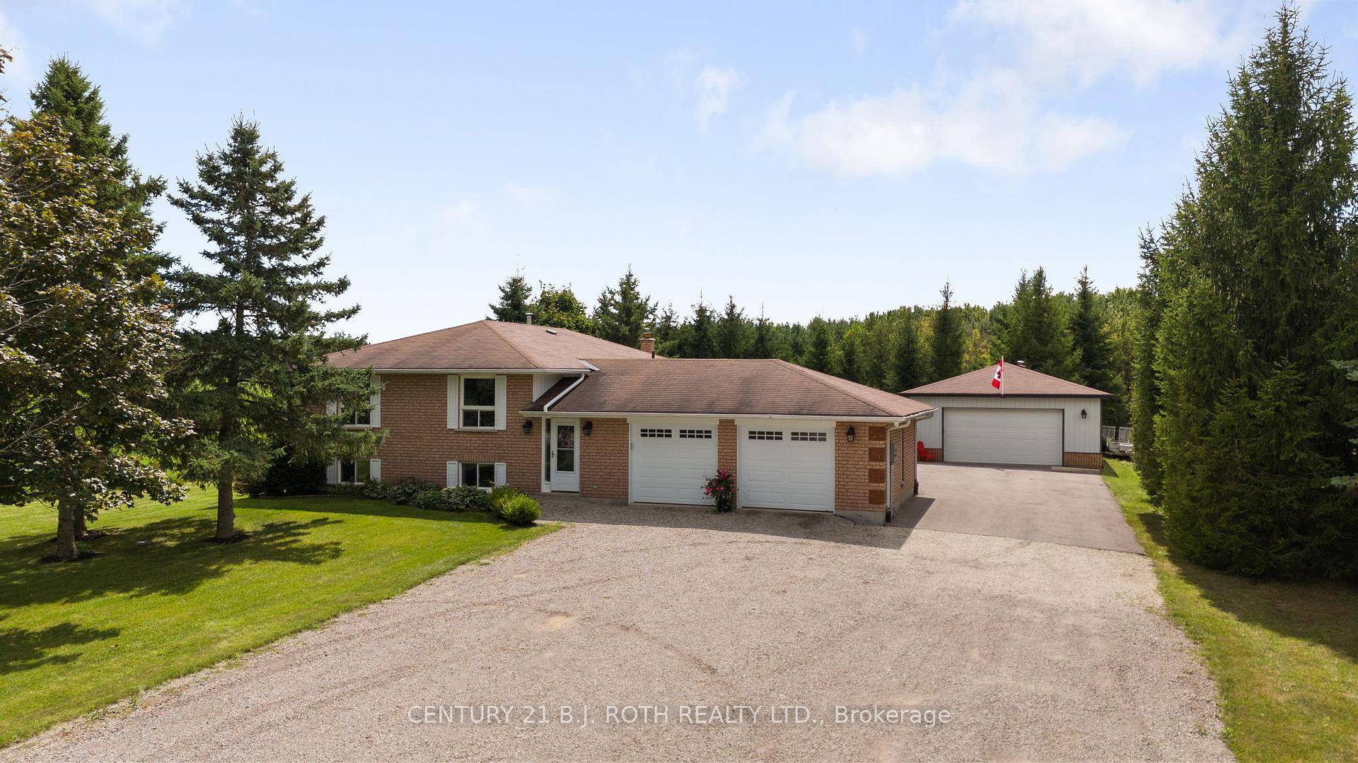 Welcome to 5053 10th Line, a charming country retreat just north of Cookstown, nestled on a spacious 100' x 200' lot surrounded by picturesque farmland.