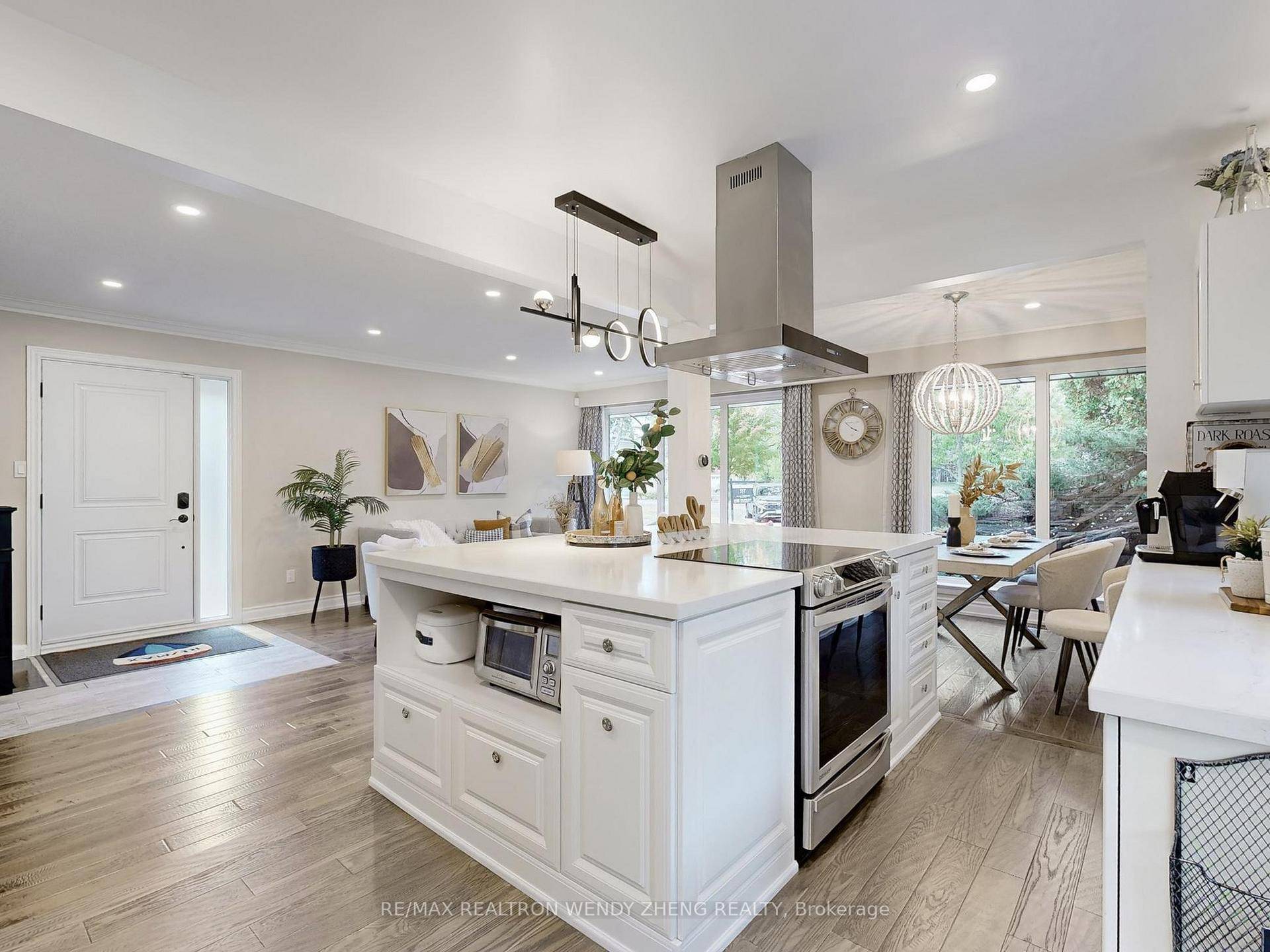 Open House Nov 15 amp ; Nov 16 2PM 4PM Welcome to Your Opportunity in the Highly Sought After Mill Pond Community !