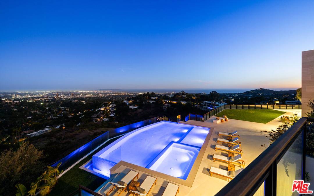 1204 Chickory Ln 9BR Brentwood La