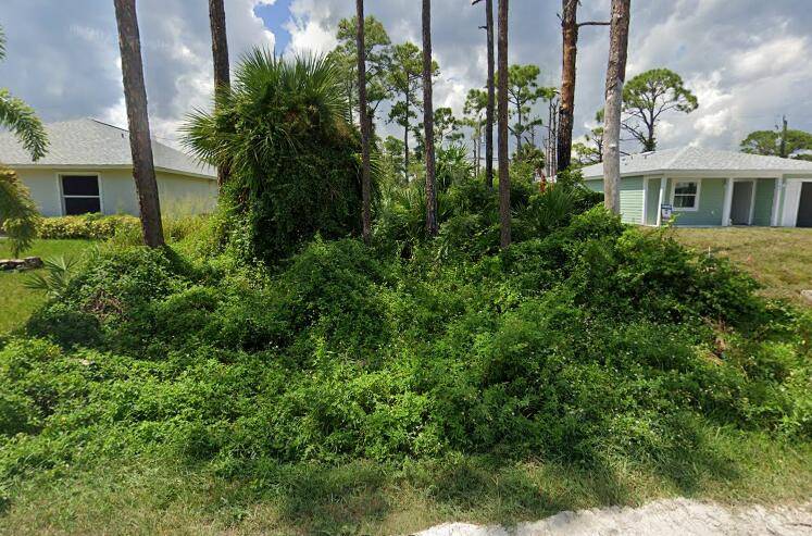 Great opportunity to build your dream home on a beautiful lot in quaint neighborhood of Vero Beach !