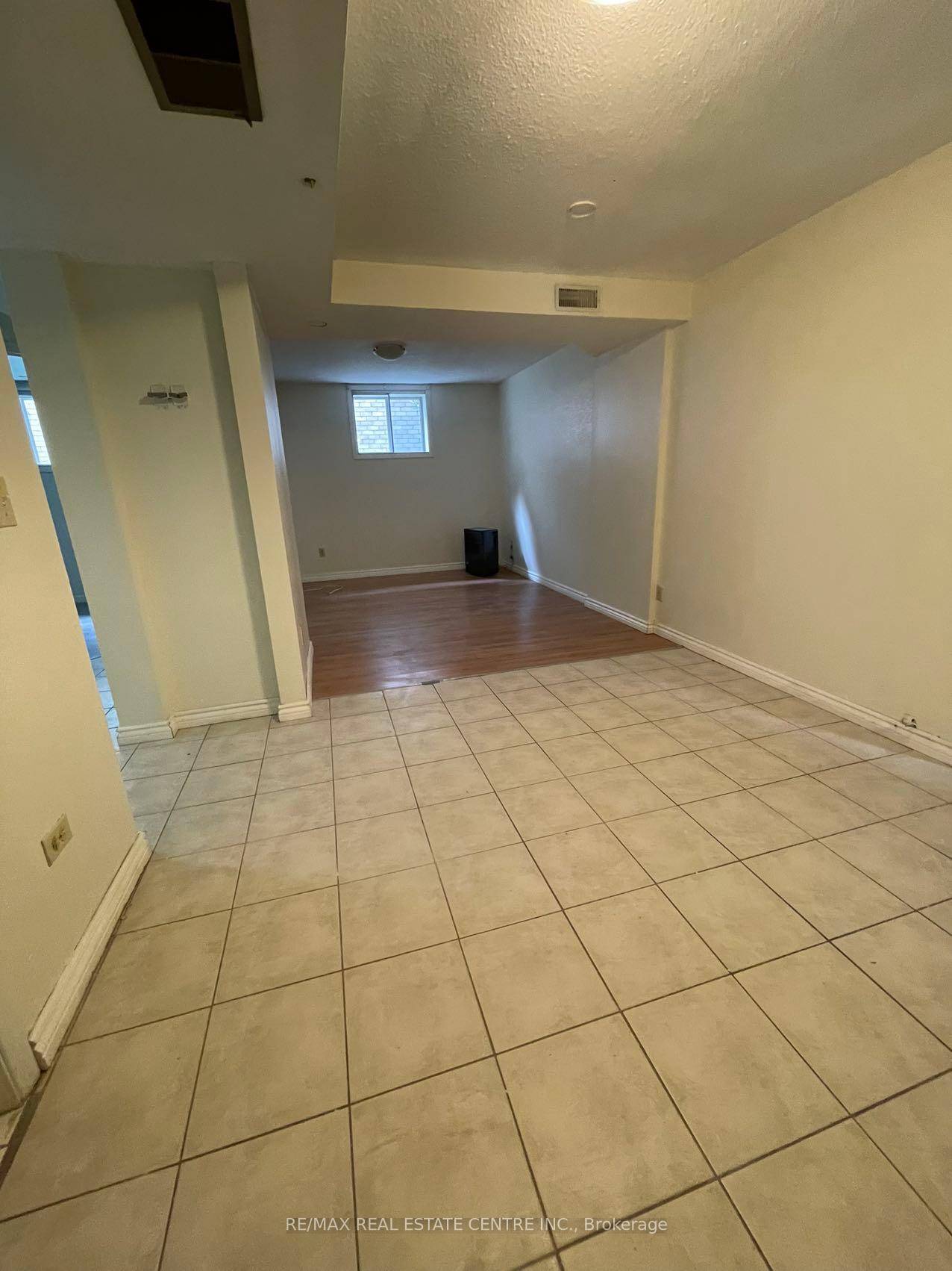 Basement unit with 2 bedrooms