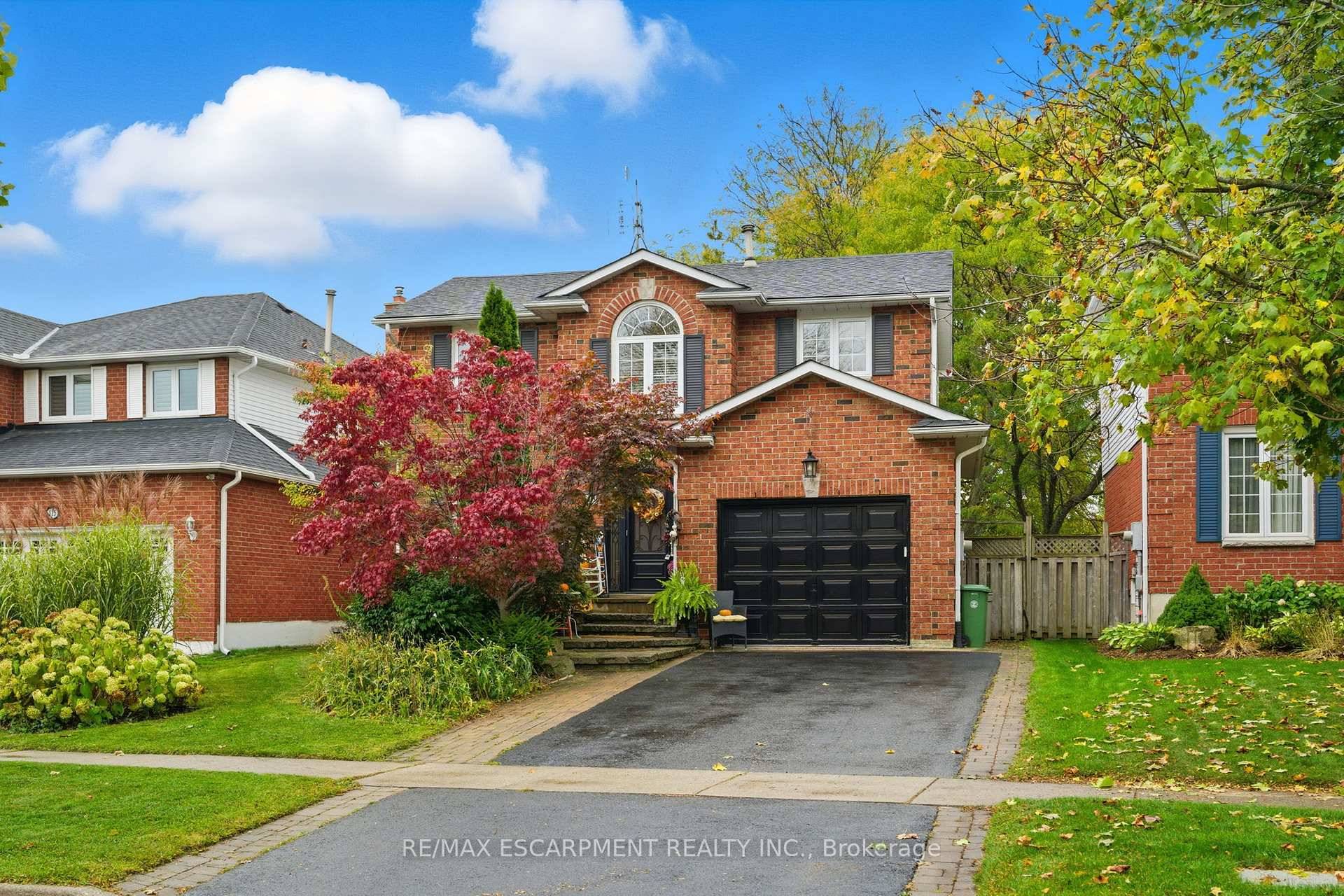 Welcome to your perfect family retreat this inviting 3 1 bedroom plus office, 2 bathroom home blends comfort, style and convenience.