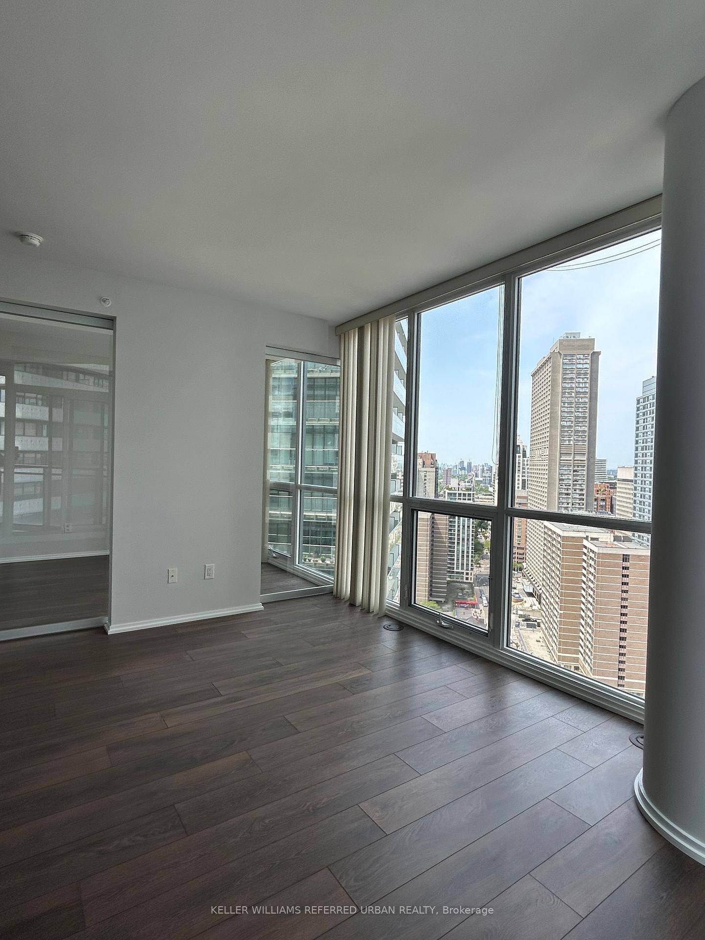 Premium Location ! Luxury Chaz Condominium in Yorkville Yonge Bloor Neighbohood !