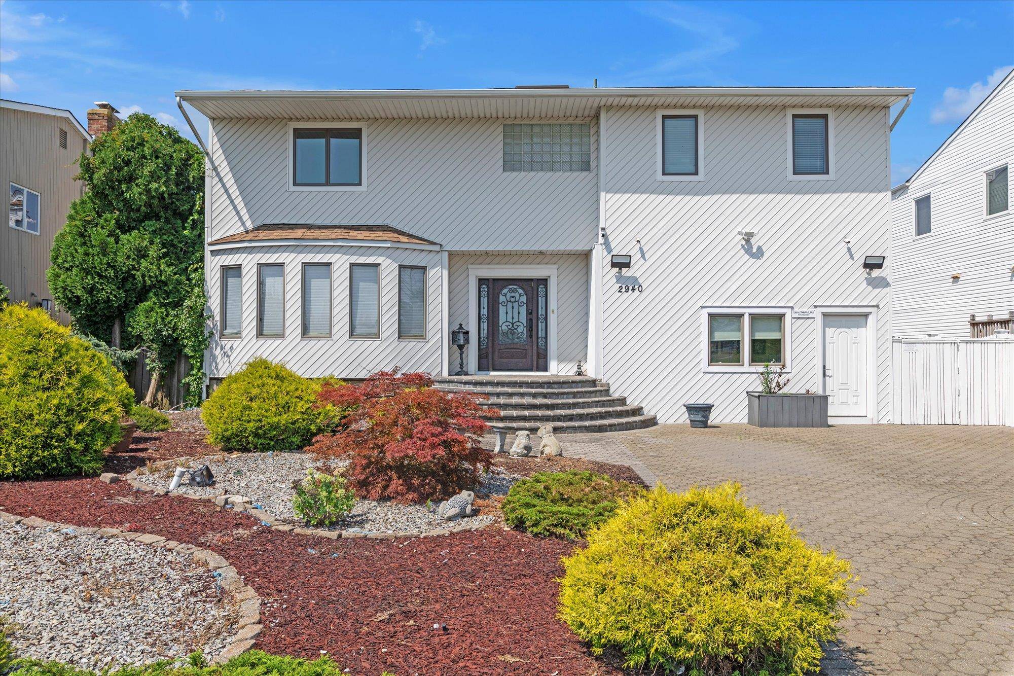 Majestic East Bay Waterfront Lands End 5BR Colonial w Full Basement !