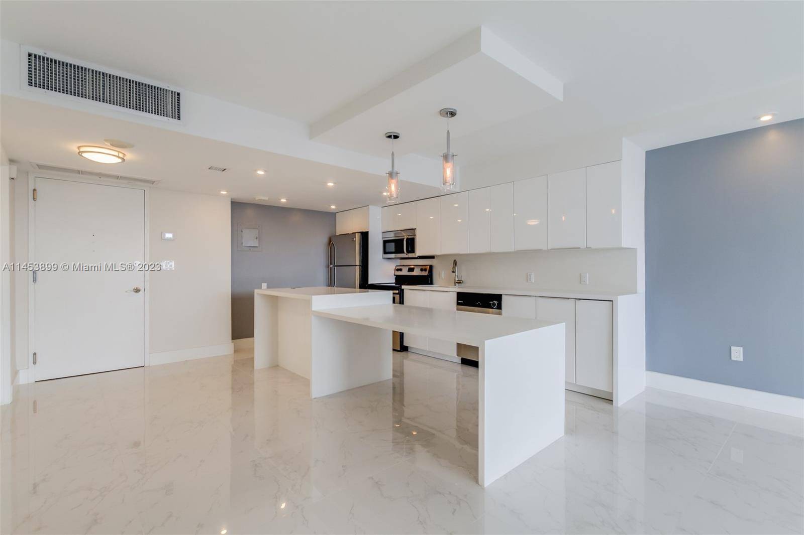 Beautifully renovated One Bedroom Unit plus Den with Storage Room now for lease at Arlen Beach.