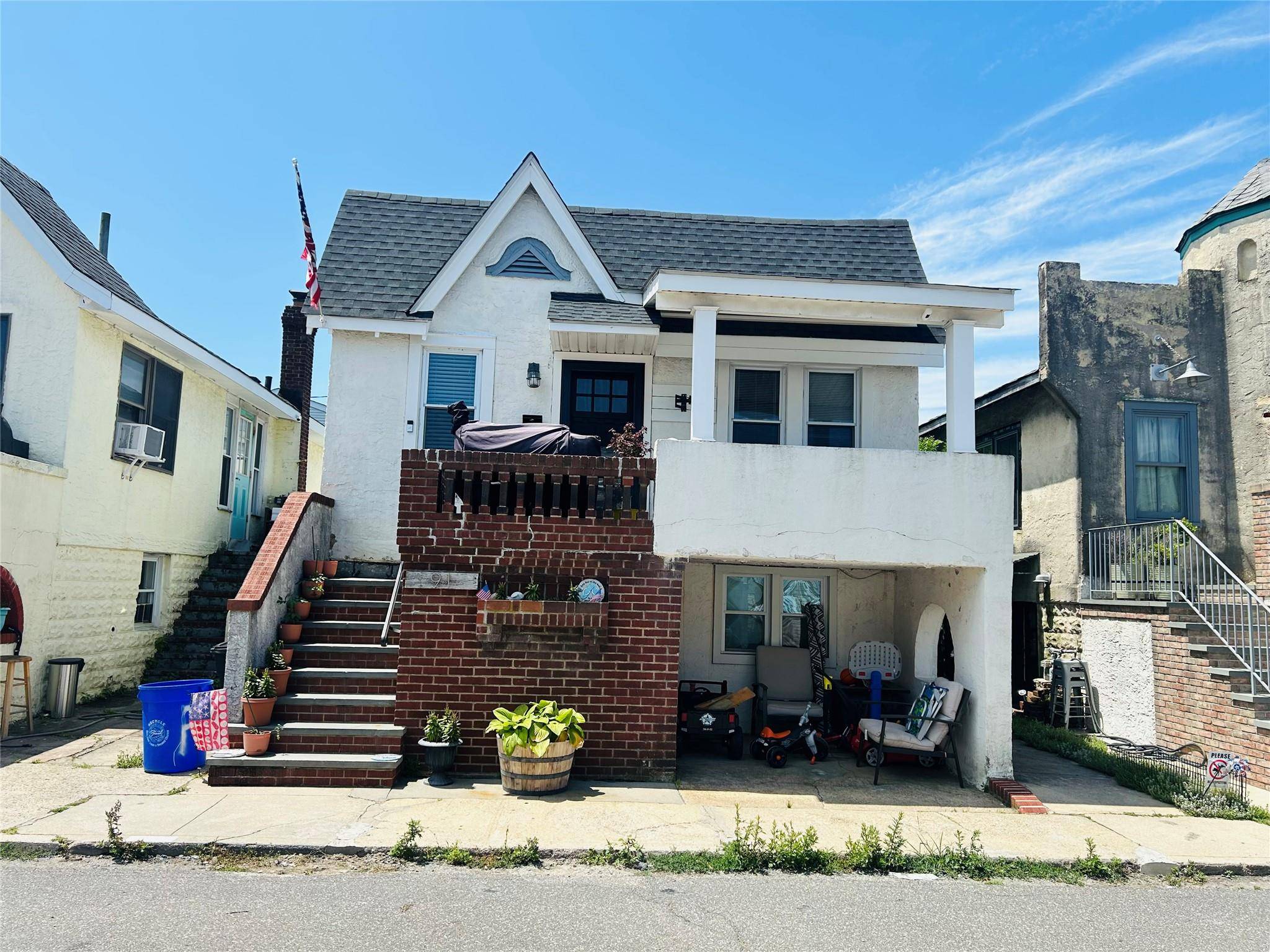 Trendy West End ! Main upper floor 3 bed 1 Bath apartment with Front porch !