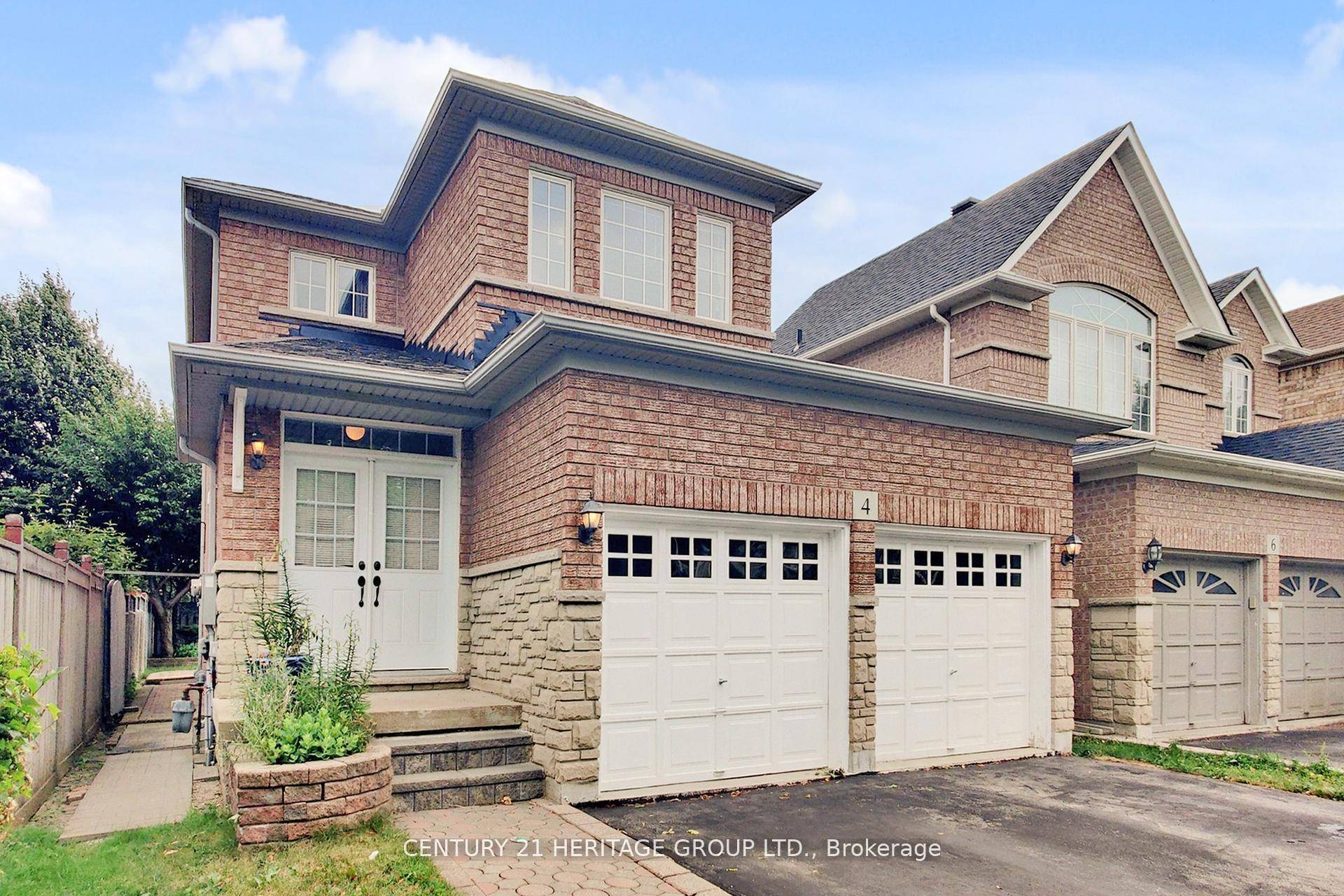Opportunity To Own This Well Maintained Home In Desirable Brampton Location Situated On A Family Oriented Neighborhood Surrounded By 2 Beautiful Parks, Lake of Dreams Park and Trailside Park.