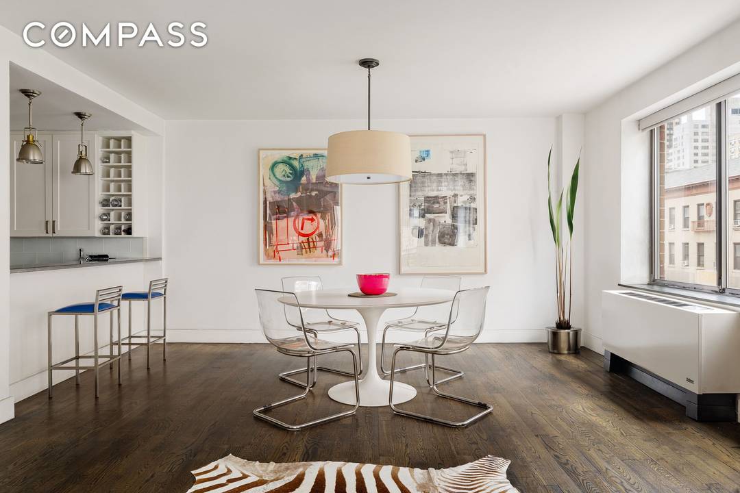 YOUR SEARCH IS OVER ! Don t miss your chance to own this wonderfully bright, spacious, and private, full floor, 2 BR 2 BA residence in a boutique cooperative in ...