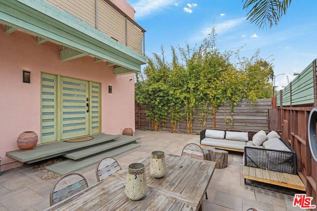 621 Rose Ave 2BR Marina Del Rey La