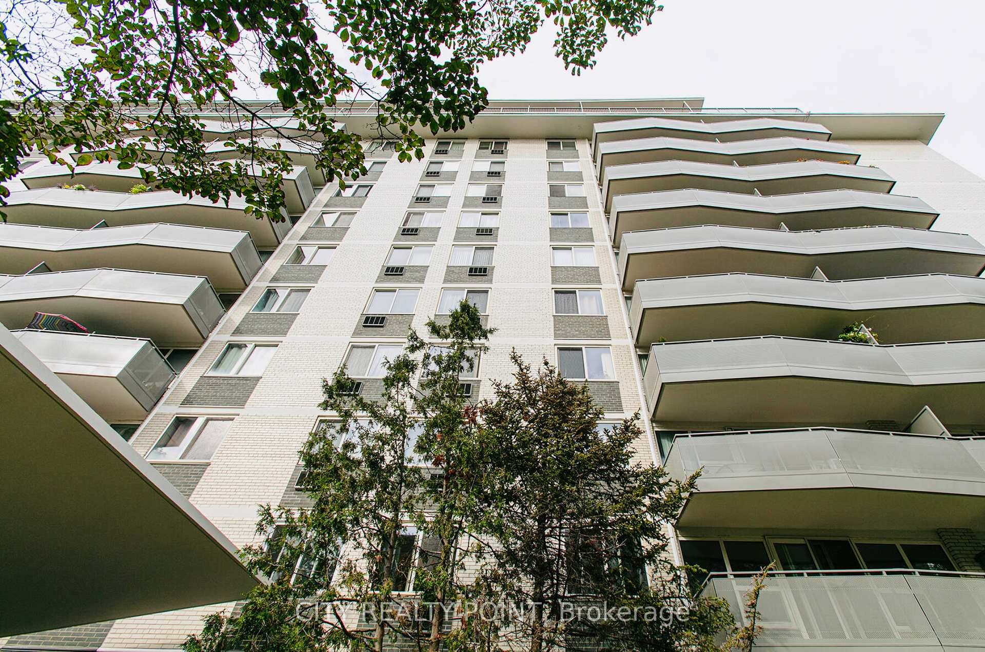TWO MONTHS FREE Now offering TWO MONTHS FREE 8th month and 20th Discover this large, newly renovated 2 bedroom, 2 bathroom apartment at 10 Shallmar Blvd, a gem in a ...