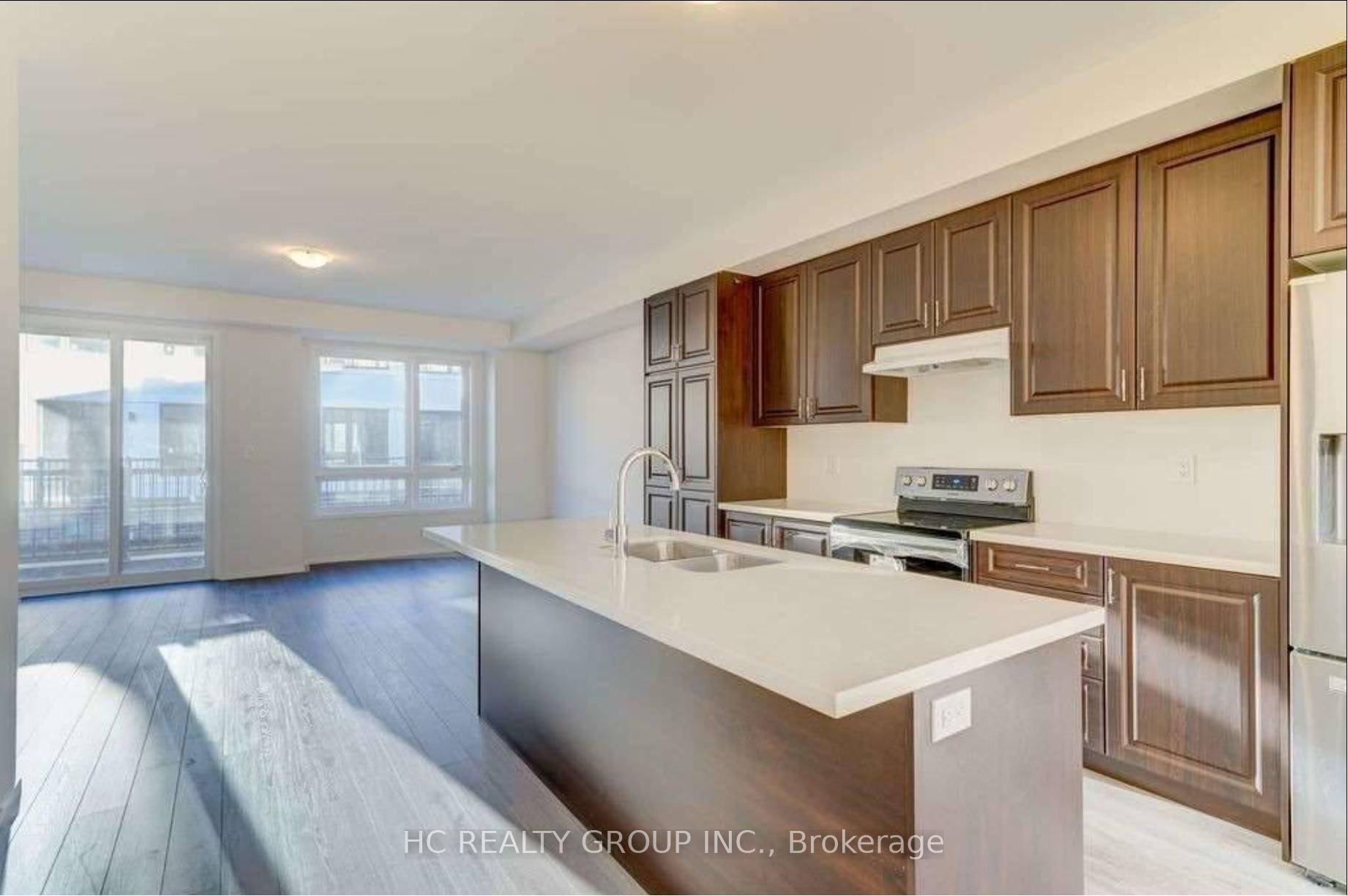 Yonge Canyon Hill Ave Modern Townhouse In Richmond Hill.