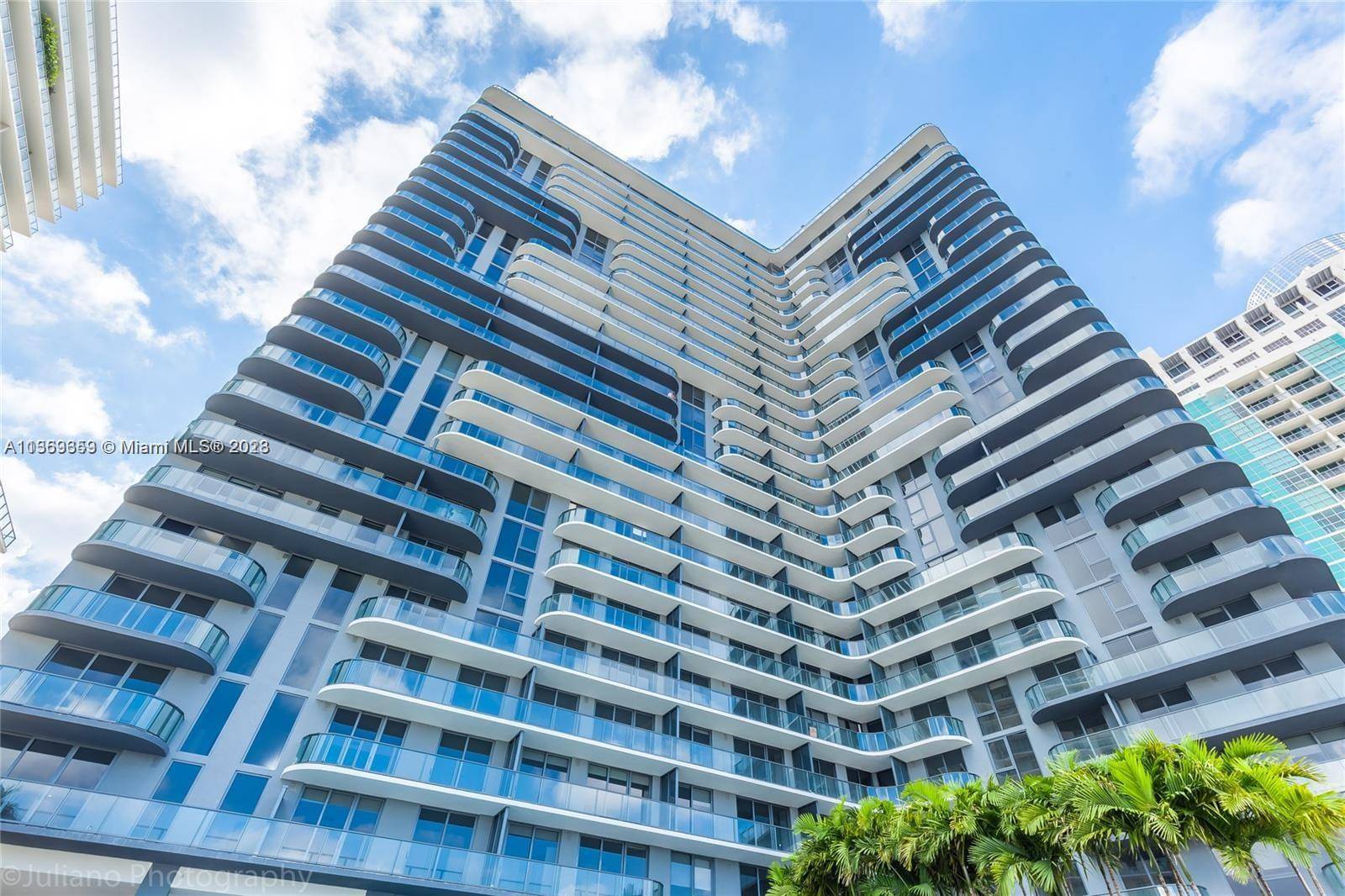 AMAZING VIEWS, COMPLETELY FURNISHED.
