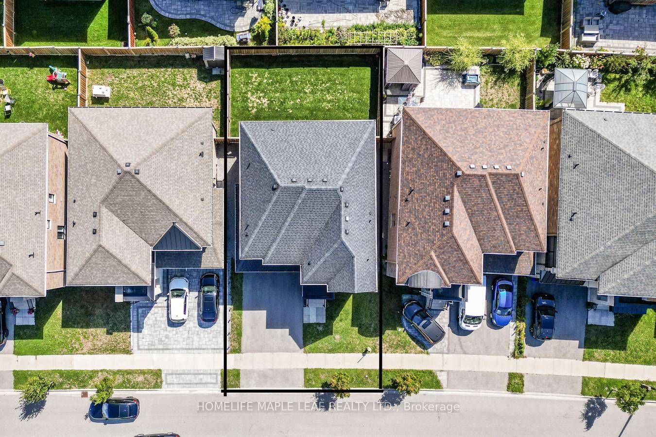 Welcome to 118 Lorne Thomas Place, New Tecumseth.