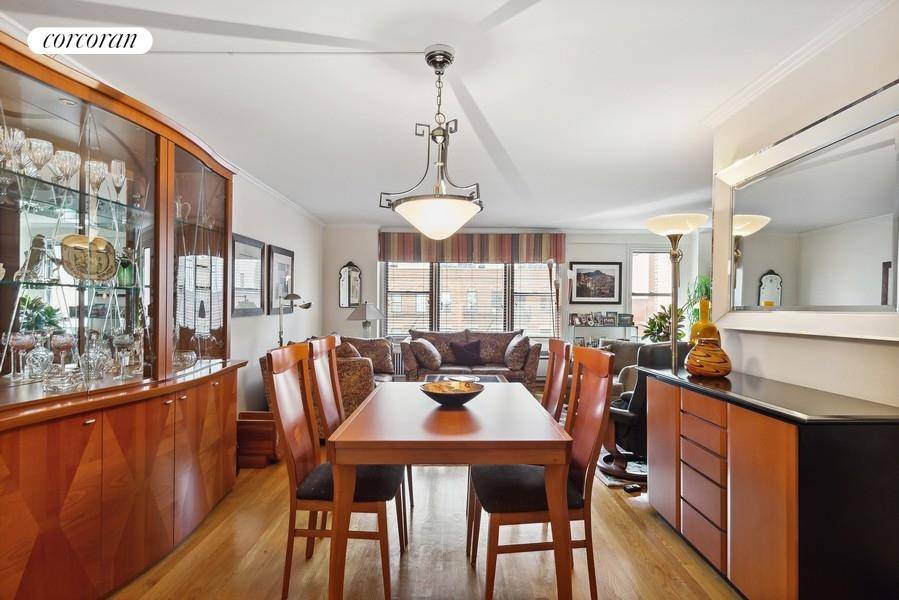 Welcome to the DEVON Condominium, a prestigious residence nestled at 333 East 34th Street situated just in the vibrant heart of Murray Hill.
